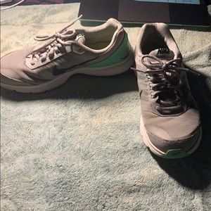 Nike Air Relentless 5 size 9